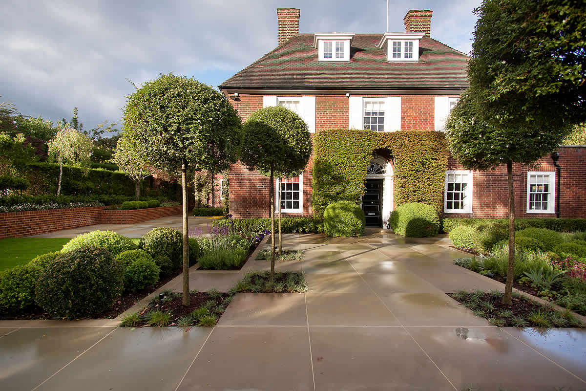 Stunning Suburban Garden Constructed In Hampstead By Lynne Marcus